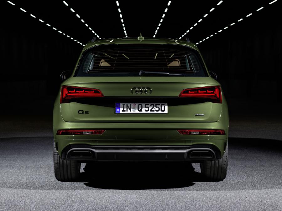  Audi Q5 40 TDI Quattro S-Line 2020 года  (WW) (фото 49 из 89)